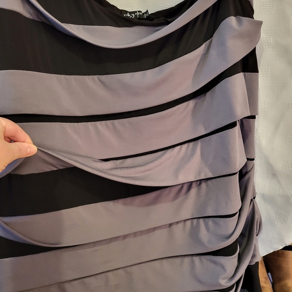 Mini dress - Picture 2 of 5